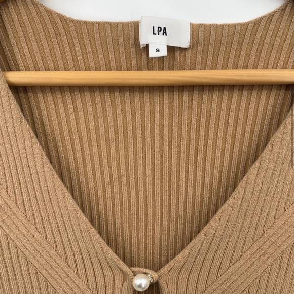 REVOLVE X LPA ELIANNA CARDIGAN SMALL PEARL RHINESTONE BUTTON CLOSURE RUFFLE HEM - Picture 6 of 6